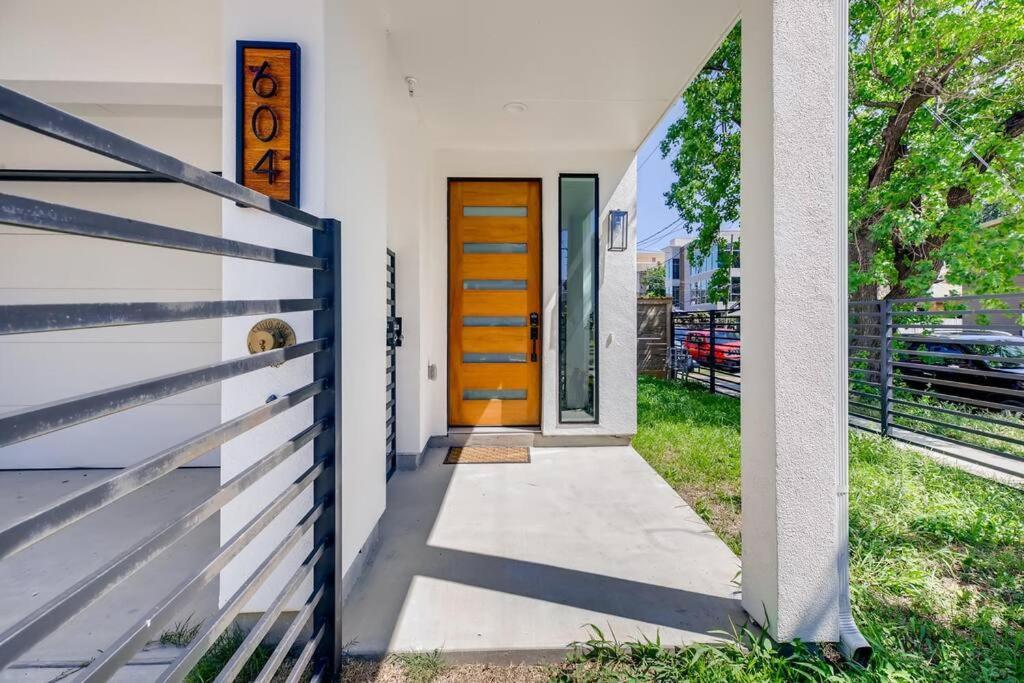 4 Story Home Mins To Downtown Houston With City Views المظهر الخارجي الصورة
