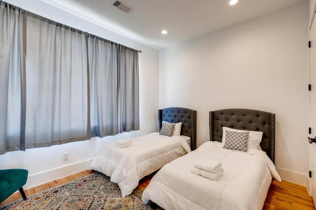 4 Story Home Mins To Downtown Houston With City Views المظهر الخارجي الصورة