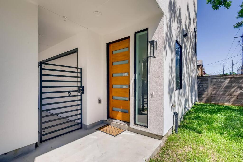 4 Story Home Mins To Downtown Houston With City Views المظهر الخارجي الصورة