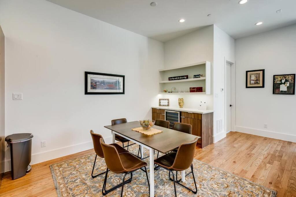 4 Story Home Mins To Downtown Houston With City Views المظهر الخارجي الصورة