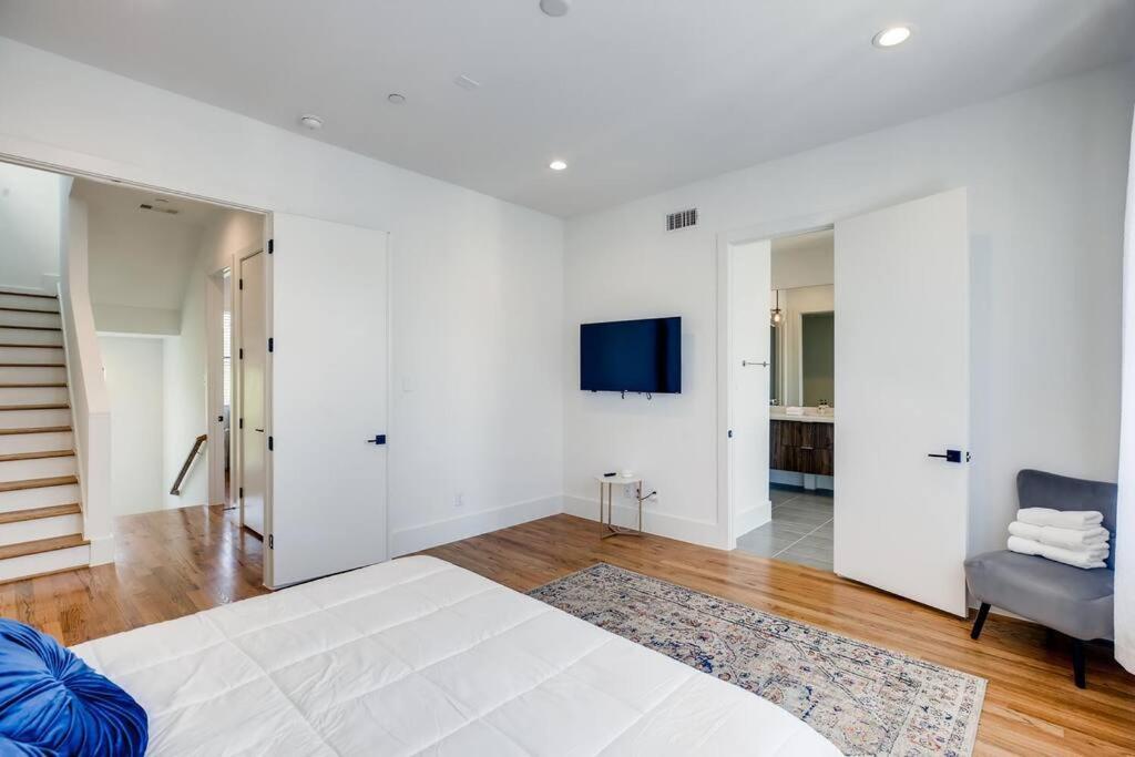 4 Story Home Mins To Downtown Houston With City Views المظهر الخارجي الصورة