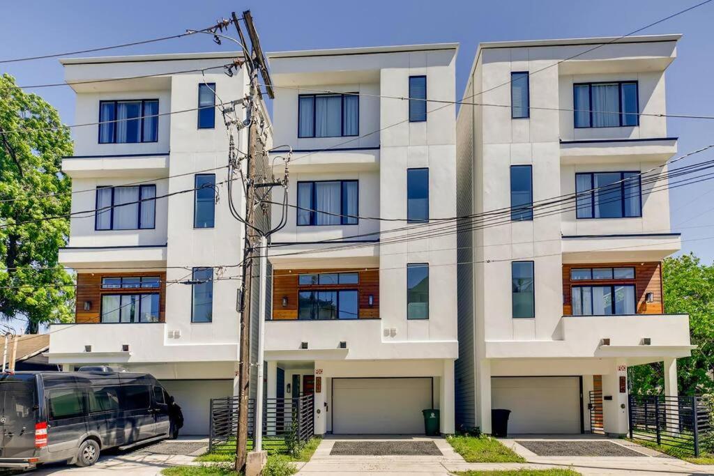 4 Story Home Mins To Downtown Houston With City Views المظهر الخارجي الصورة